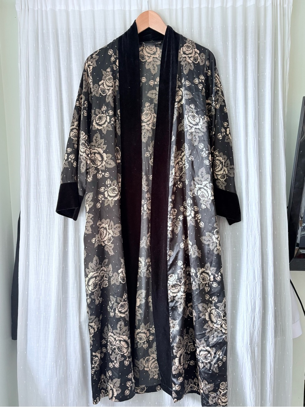 Morgan Taylor Black Robe with Cream Floral Print and Velvet Trim